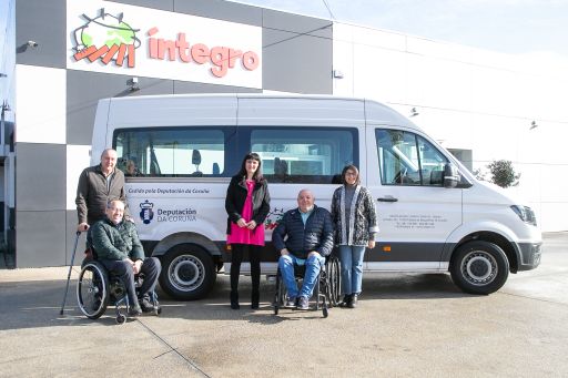 A Deputación reforza o transporte adaptado de Íntegro cun novo vehículo para mellorar a atención ás persoas con diversidade funcional